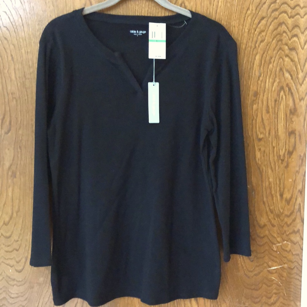 CABLE & GAUGE Black V-Neck Long Sleeve T-shirt top. New w/Tags